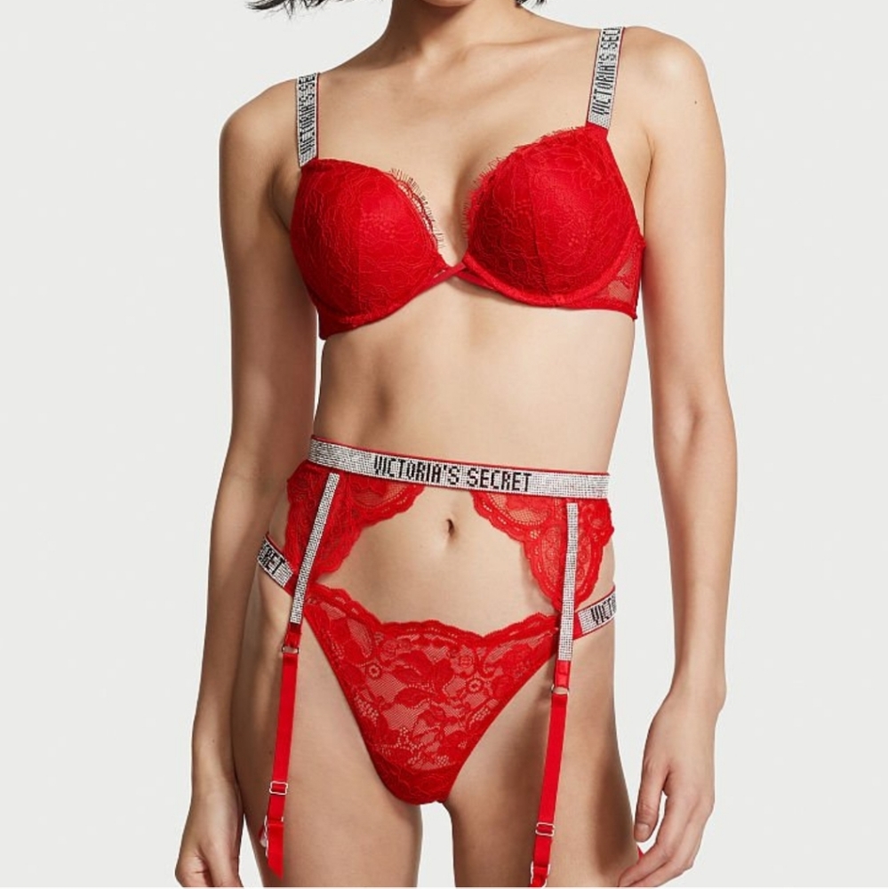 Victoria Secret - Picture 1 of 15